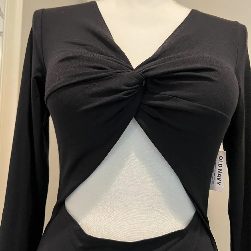 NWT Old Navy Fit & Flare Twist Front Cutout Black maxi dress, Size Med - Picture 3 of 9